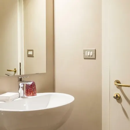 Palazzo Fracastoro 3* 维罗纳