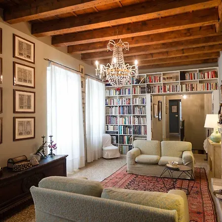 Palazzo Fracastoro Gasthuis Verona