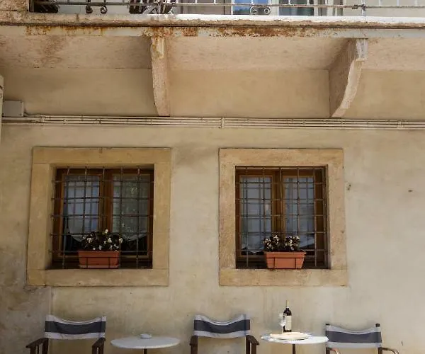 Palazzo Fracastoro 4*