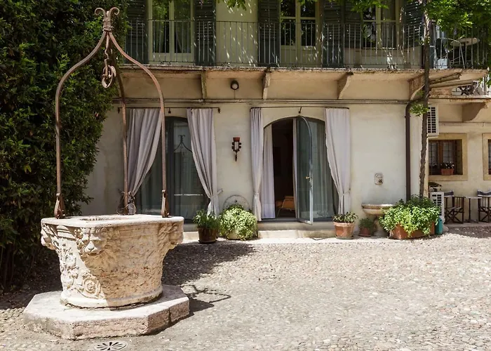 Palazzo Fracastoro 4* Verona